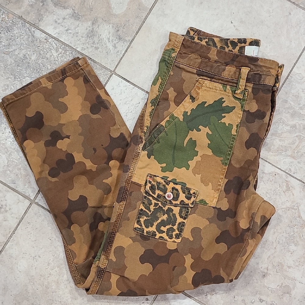 Anthropologie The Wanderer Camo Cheetah  Womens  Cargo Pants